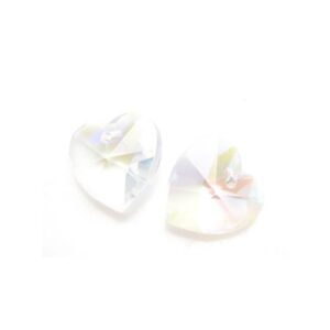 Klare facetslebet glashjerter