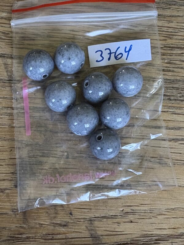 Jade Perler I Grå 10 mm - 8 stk